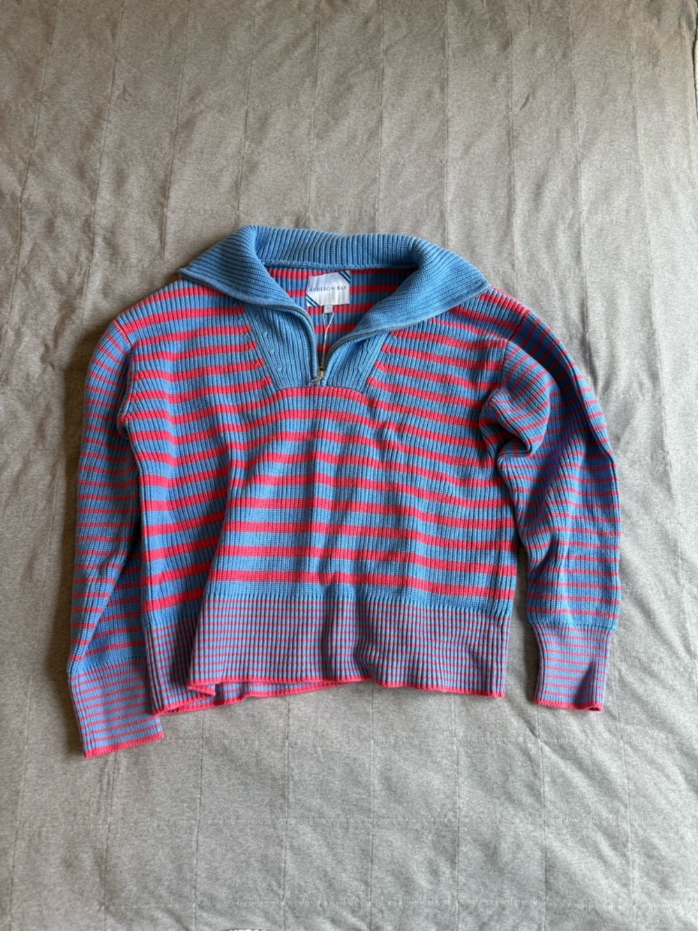 NWT Addison Bay Griffin Sweater